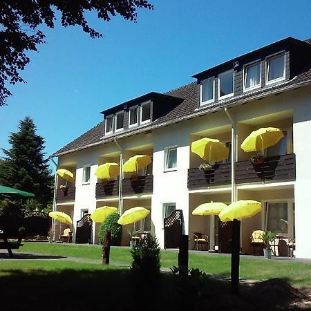 Gaestehaus Falkenhof Westensee Экстерьер фото