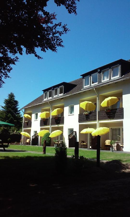 Gaestehaus Falkenhof Westensee Экстерьер фото
